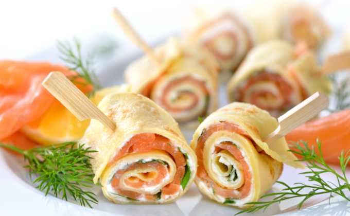 Lietiniai blynai su lašiša